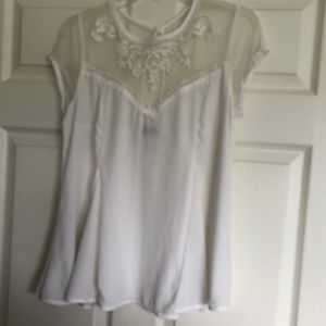 Cream lace top lace neck keyhole back L